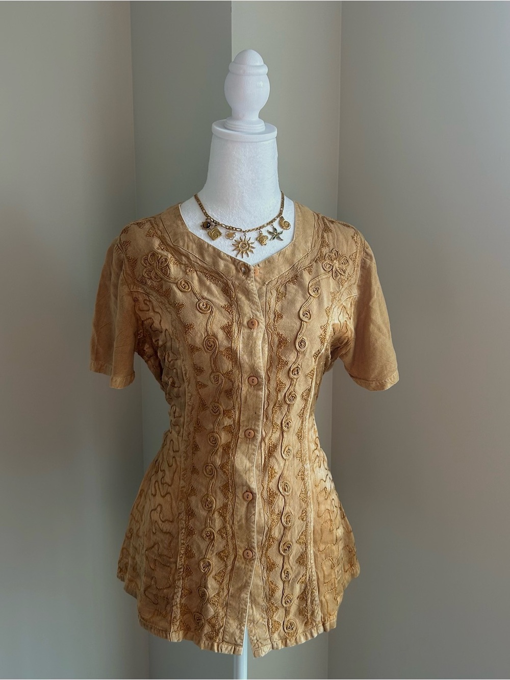 1990's Neutral Embroidered Button-Front Short Sleeve Blouse